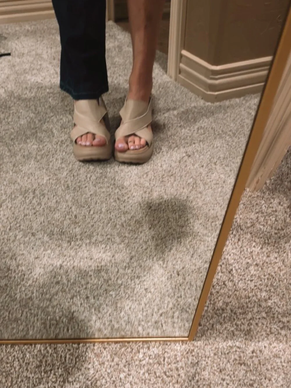 PLeather tan wedge/ hell
